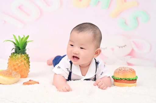 桂林宝宝多久抬头 桂林宝宝多久抬头